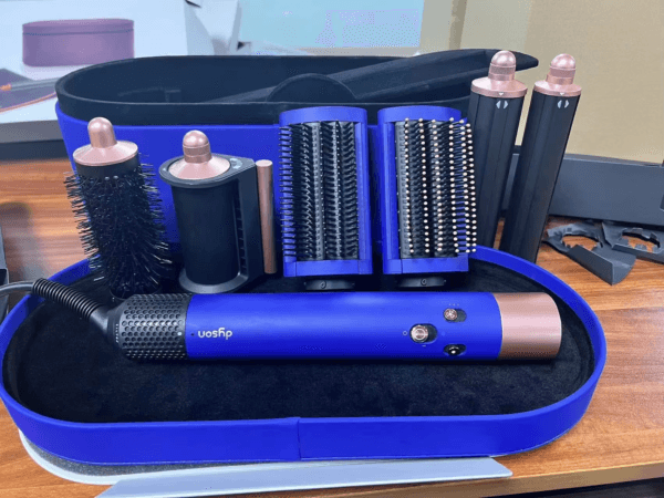 4 Hair Salon Dysons Airwraps Air Wrap