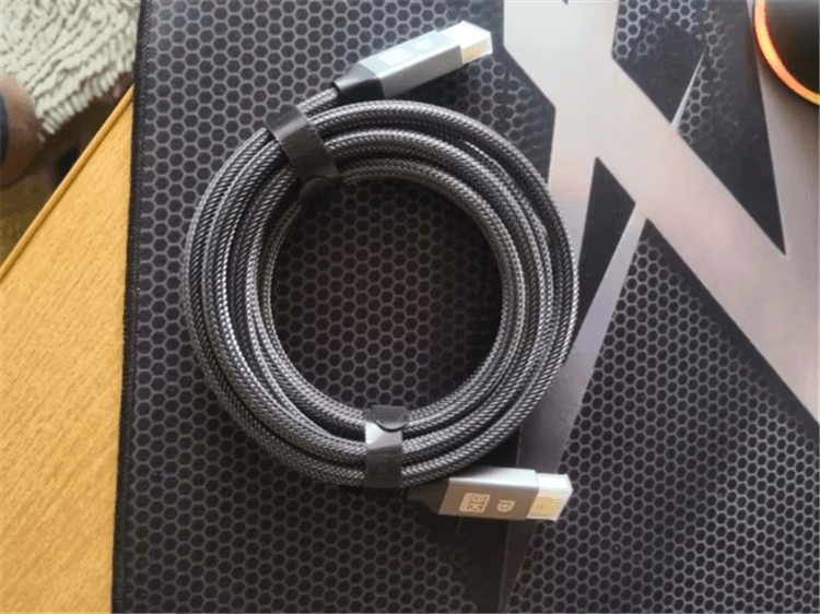 DisplayPort 1.4 Cable (3)