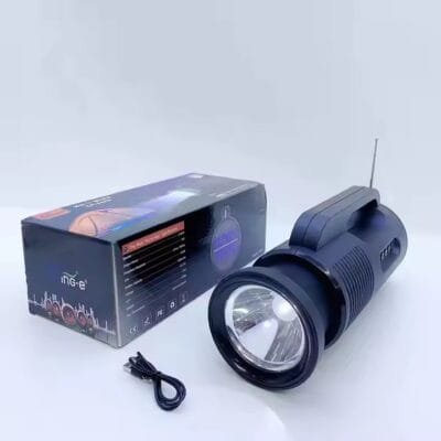 speaker with flashlight for outdoor (9)